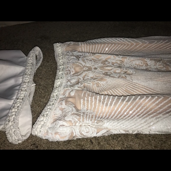 Two piece beaded wedding dress. Never worn - Picture 8 of 8